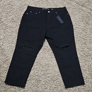 NWT City Chic Jeans Mom High Rise Cropped Distressed Black 18 Denim Pants